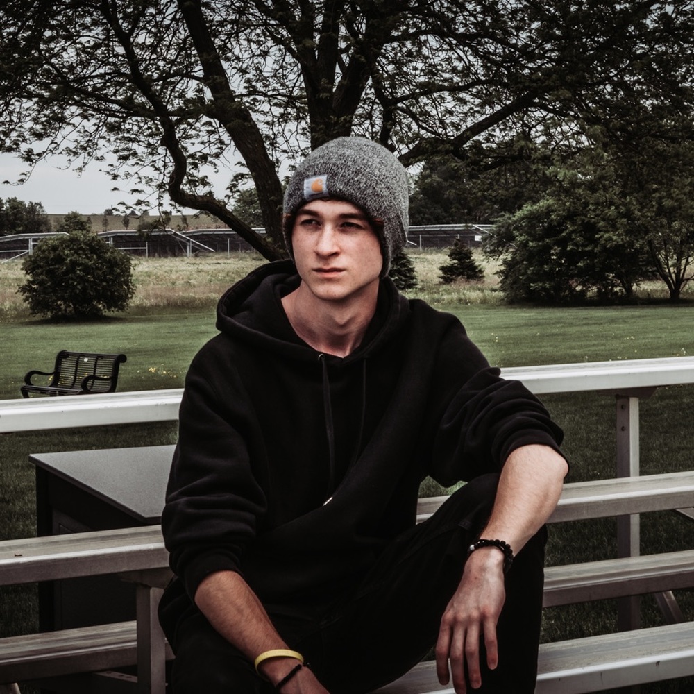 Meet your Posher, Dominic